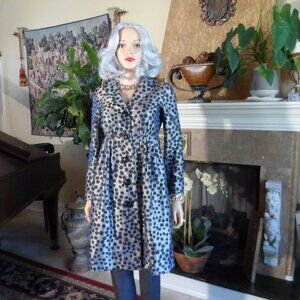 New Moschino CheapandChic Gold/Black Print 100% Silk Front Button Coat Size 4